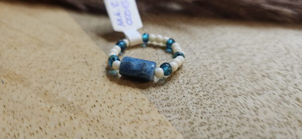Ring mit Lapislazuli
