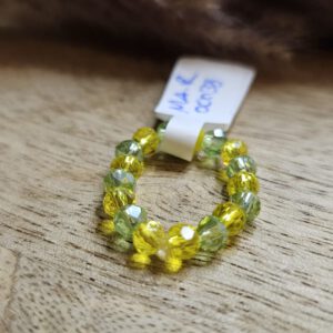 Ring mit Facettierten Perlen grün/Gelb