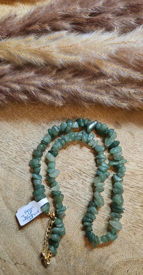 Kette mit Jade