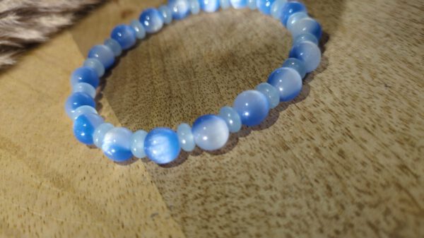 Blaues Armband