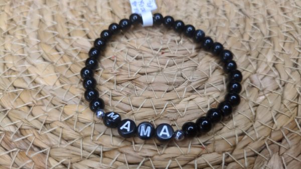 Schwarzes Armband „Mama“