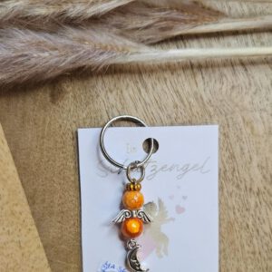 Schutzengel mit einem Mond Anhänger orange