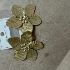Blumen in gold