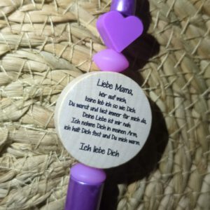 Mama in Lila