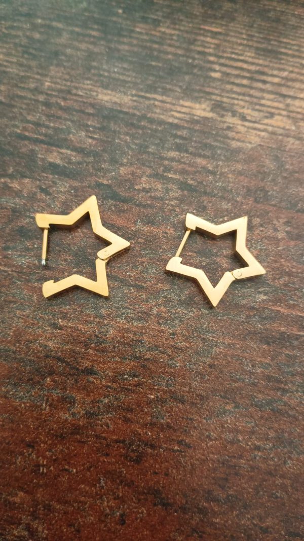 Sterncreolen aus goldenen Rostfreien Edelstahl